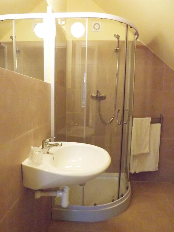 Villa Sipeky Senec Habitación foto